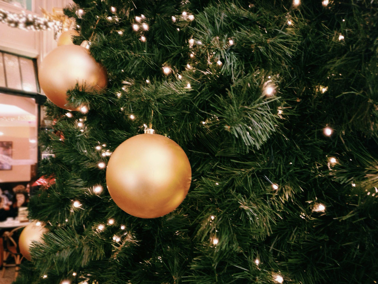 Your Guide to Artificial Christmas Trees